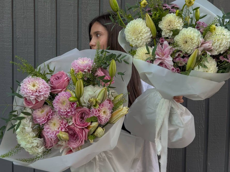 Mix Bloom Flower Arrangement Bouquet